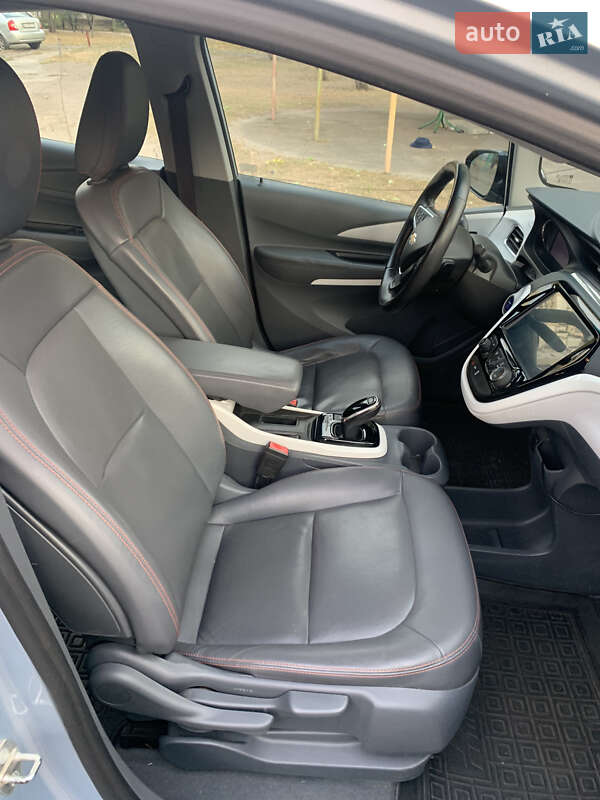 Хэтчбек Chevrolet Bolt EV 2017 в Киеве