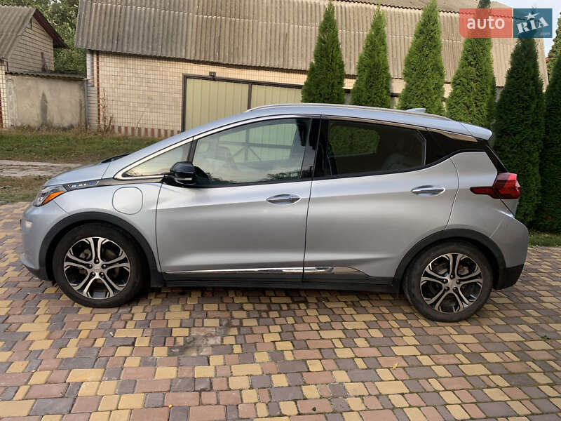 Хэтчбек Chevrolet Bolt EV 2017 в Киеве