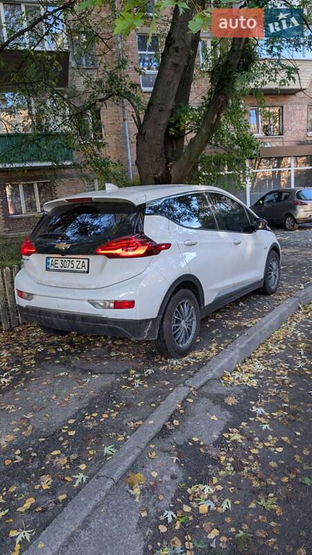 Хэтчбек Chevrolet Bolt EV 2017 в Киеве фото 4 Хэтчбек Chevrolet Bolt EV 2017 в Киеве
