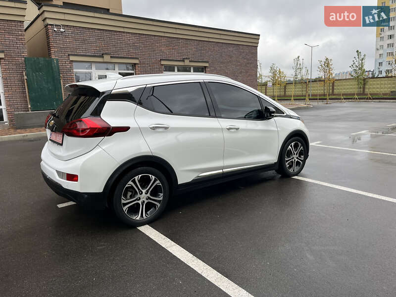 Хэтчбек Chevrolet Bolt EV 2018 в Киеве