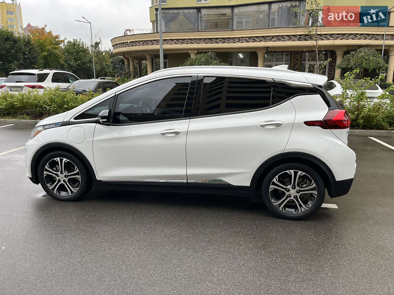 Хэтчбек Chevrolet Bolt EV 2018 в Киеве