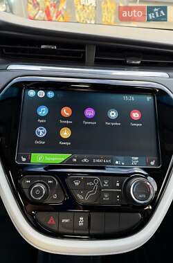 Хэтчбек Chevrolet Bolt EV 2017 в 
