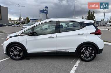 Хэтчбек Chevrolet Bolt EV 2017 в 