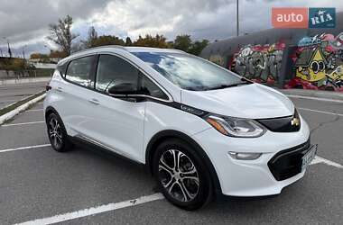 Хэтчбек Chevrolet Bolt EV 2017 в 
