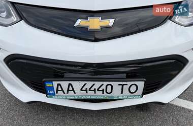 Хэтчбек Chevrolet Bolt EV 2017 в 