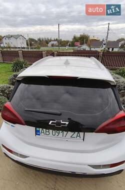 Хэтчбек Chevrolet Bolt EV 2017 в 