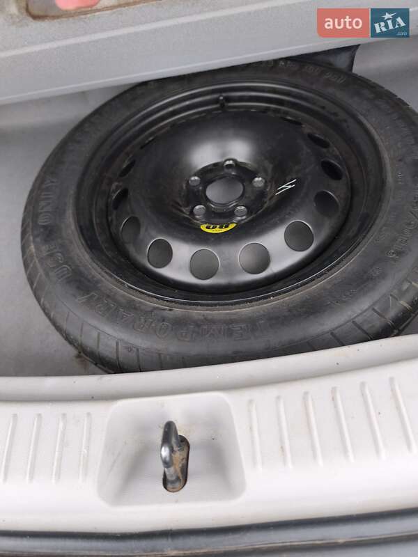 Хетчбек Chevrolet Bolt EV 2017 в Новояворівську