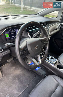 Хетчбек Chevrolet Bolt EV 2023 в  фото 15 Хетчбек Chevrolet Bolt EV 2023 в