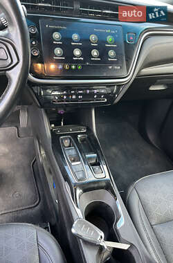 Хетчбек Chevrolet Bolt EV 2023 в  фото 29 Хетчбек Chevrolet Bolt EV 2023 в