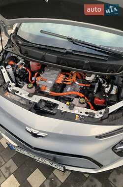 Хэтчбек Chevrolet Bolt EV 2023 в 