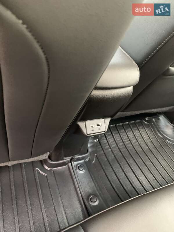 Хэтчбек Chevrolet Bolt EV 2023 в Золочеве фото 13 Хэтчбек Chevrolet Bolt EV 2023 в Золочеве