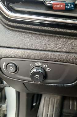 Хэтчбек Chevrolet Bolt EV 2023 в 