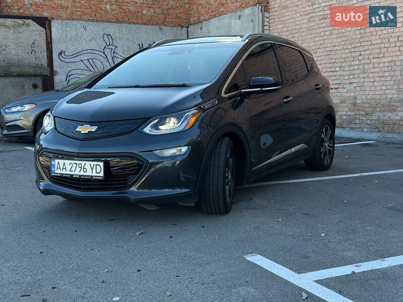 Хетчбек Chevrolet Bolt EV 2020 в 