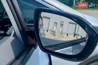 Хетчбек Chevrolet Bolt EV 2017 в 