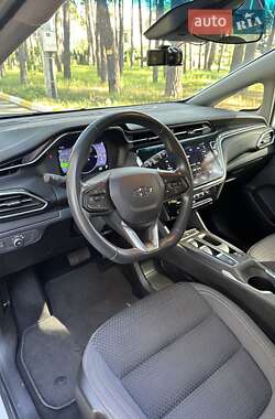 Хэтчбек Chevrolet Bolt EV 2022 в 