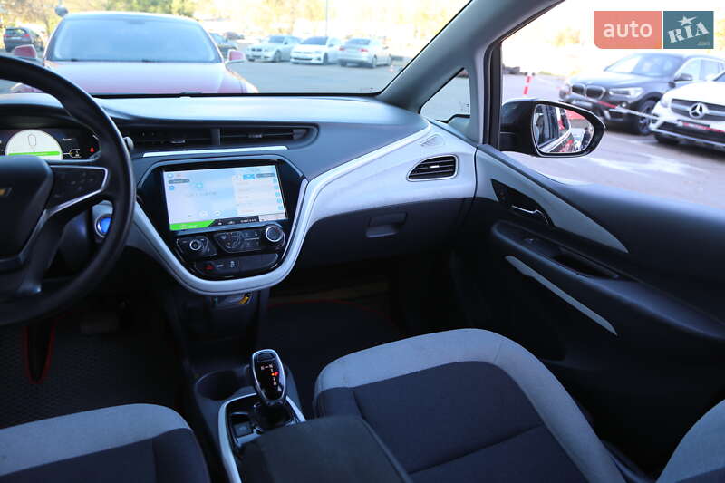 Хэтчбек Chevrolet Bolt EV 2018 в Киеве