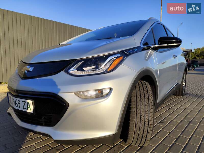 Хетчбек Chevrolet Bolt EV 2017 в Черкасах фото 5 Хетчбек Chevrolet Bolt EV 2017 в Черкасах