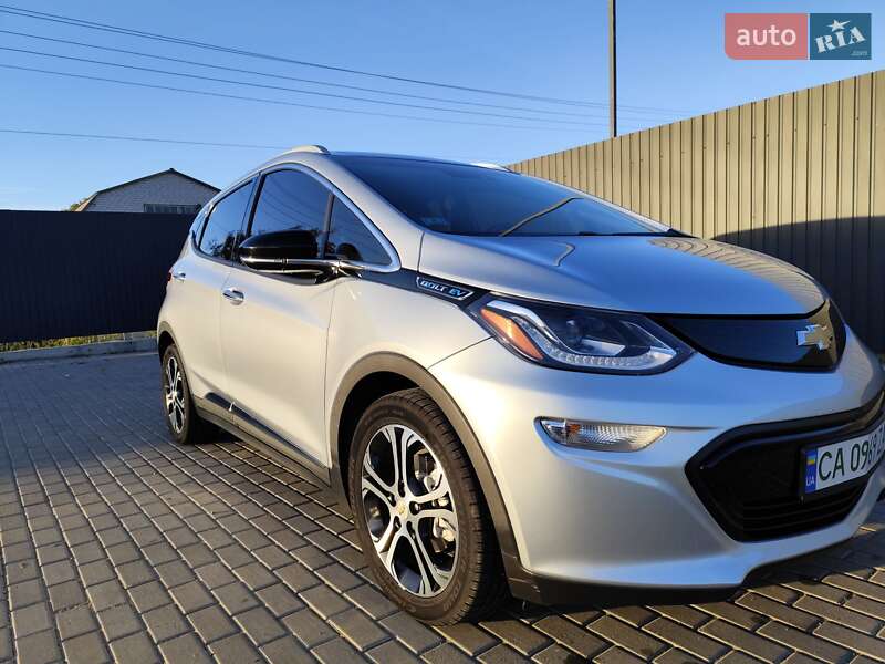Хетчбек Chevrolet Bolt EV 2017 в Черкасах фото 10 Хетчбек Chevrolet Bolt EV 2017 в Черкасах