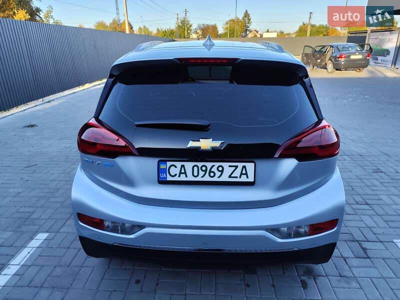 Хетчбек Chevrolet Bolt EV 2017 в Черкасах фото 17 Хетчбек Chevrolet Bolt EV 2017 в Черкасах