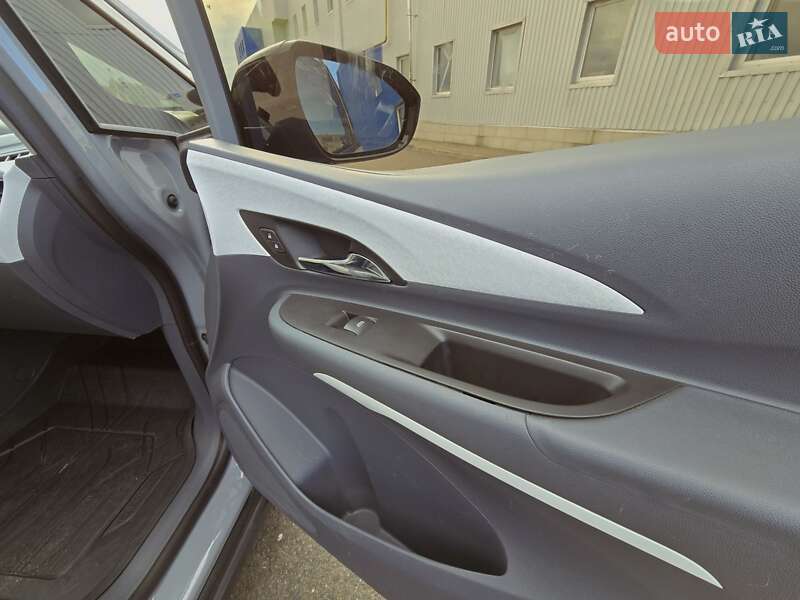 Хетчбек Chevrolet Bolt EV 2019 в Ковелі