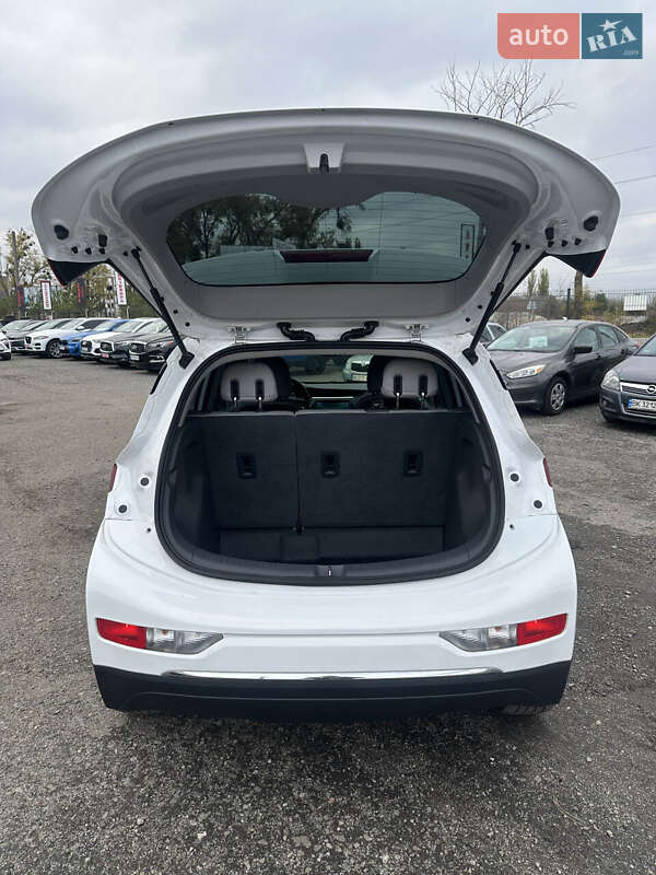 Хетчбек Chevrolet Bolt EV 2018 в Білогородці фото 13 Хетчбек Chevrolet Bolt EV 2018 в Білогородці