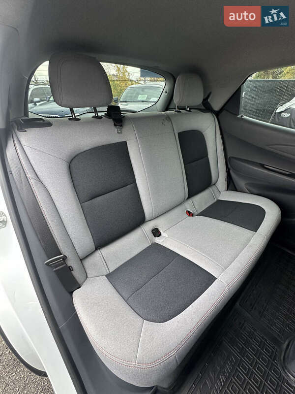 Хетчбек Chevrolet Bolt EV 2018 в Білогородці фото 22 Хетчбек Chevrolet Bolt EV 2018 в Білогородці