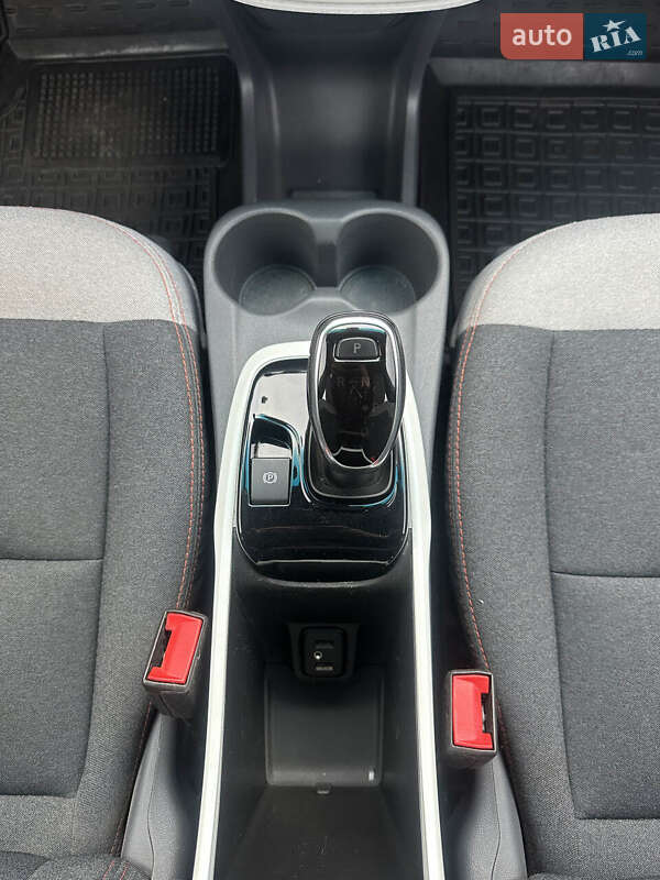Хетчбек Chevrolet Bolt EV 2018 в Білогородці фото 27 Хетчбек Chevrolet Bolt EV 2018 в Білогородці