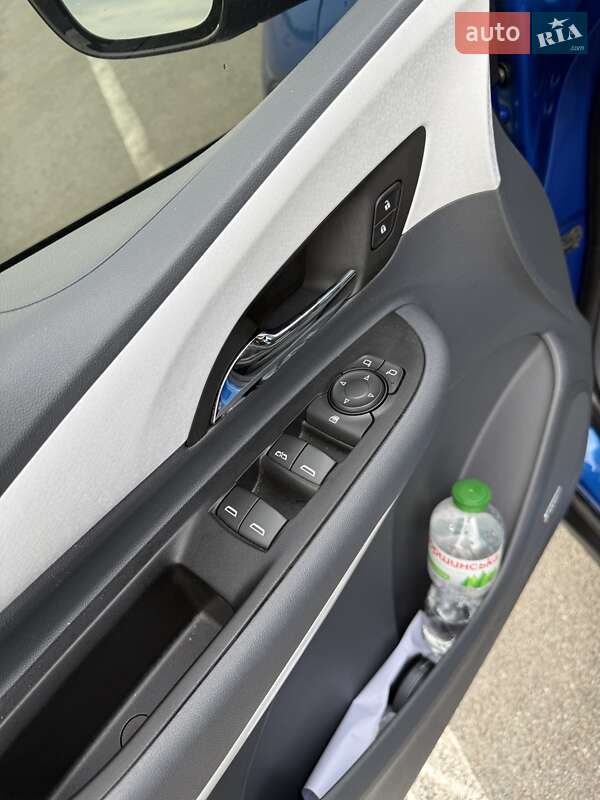 Хэтчбек Chevrolet Bolt EV 2019 в Львове