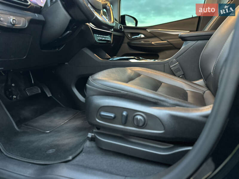 Хэтчбек Chevrolet Bolt EV 2023 в Виннице фото 51 Хэтчбек Chevrolet Bolt EV 2023 в Виннице