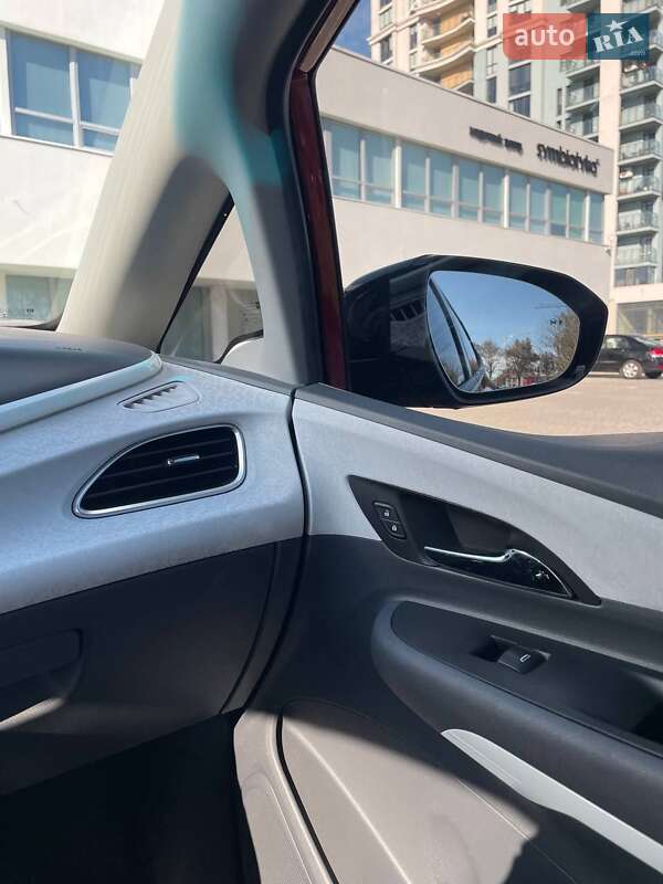 Хэтчбек Chevrolet Bolt EV 2021 в Львове фото 9 Хэтчбек Chevrolet Bolt EV 2021 в Львове