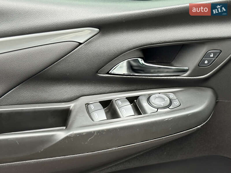 Хэтчбек Chevrolet Bolt EV 2023 в Киеве фото 21 Хэтчбек Chevrolet Bolt EV 2023 в Киеве