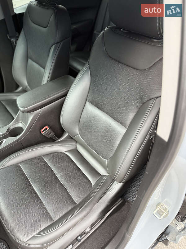 Хэтчбек Chevrolet Bolt EV 2023 в Киеве фото 24 Хэтчбек Chevrolet Bolt EV 2023 в Киеве