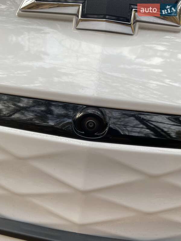 Хэтчбек Chevrolet Bolt EV 2023 в Житомире