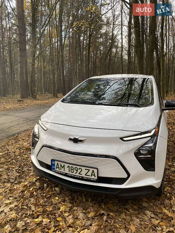 Хэтчбек Chevrolet Bolt EV 2023 в Житомире