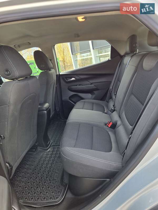 Хэтчбек Chevrolet Bolt EV 2023 в Виннице фото 27 Хэтчбек Chevrolet Bolt EV 2023 в Виннице