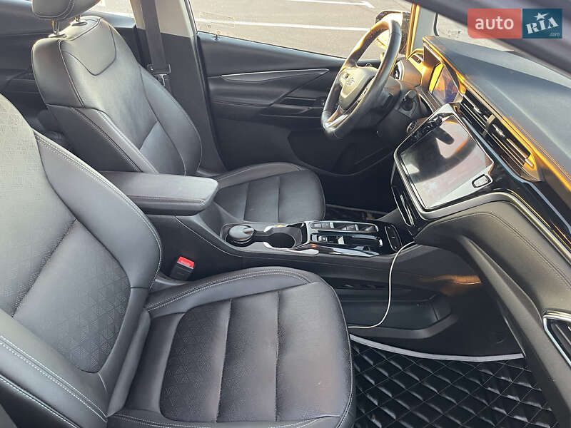 Хэтчбек Chevrolet Bolt EV 2023 в Одессе