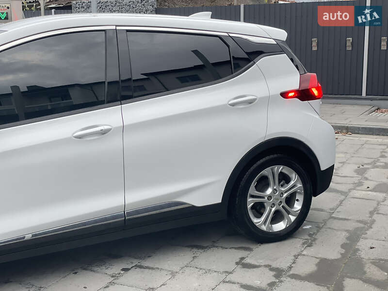 Хэтчбек Chevrolet Bolt EV 2021 в Львове фото 8 Хэтчбек Chevrolet Bolt EV 2021 в Львове