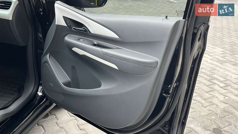 Хетчбек Chevrolet Bolt EV 2018 в Вишневому