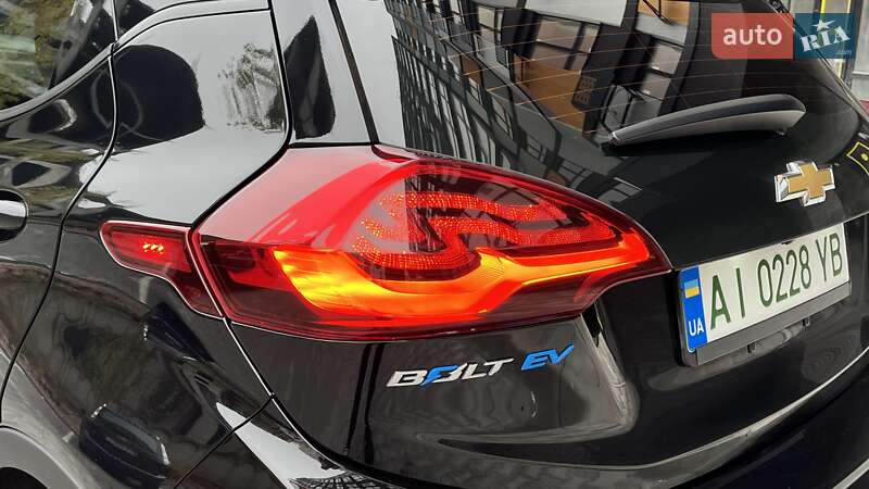 Хетчбек Chevrolet Bolt EV 2018 в Вишневому