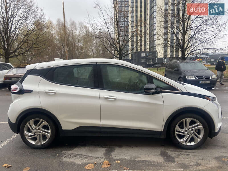 Хетчбек Chevrolet Bolt EV 2023 в Києві фото 10 Хетчбек Chevrolet Bolt EV 2023 в Києві