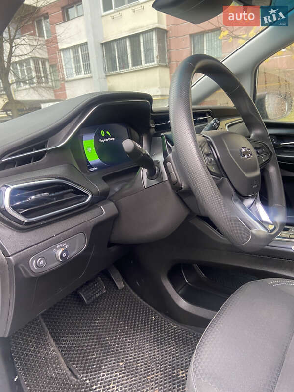Хетчбек Chevrolet Bolt EV 2023 в Києві фото 22 Хетчбек Chevrolet Bolt EV 2023 в Києві