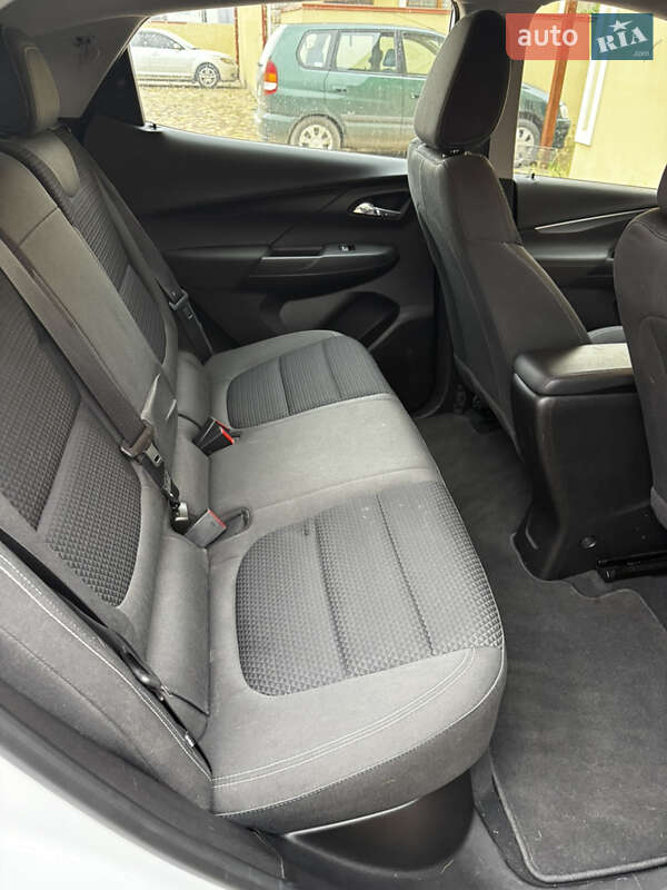 Хэтчбек Chevrolet Bolt EV 2023 в Киеве