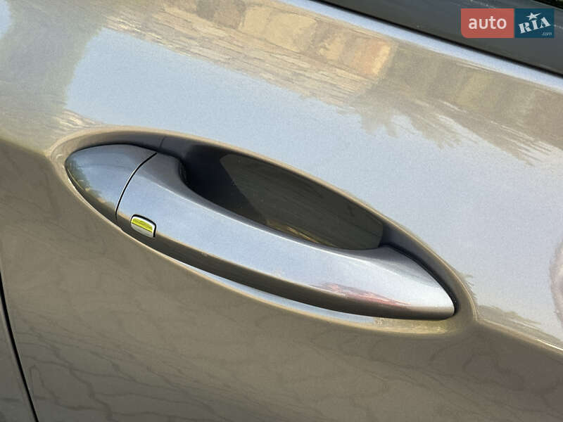 Хэтчбек Chevrolet Bolt EV 2023 в Стрые