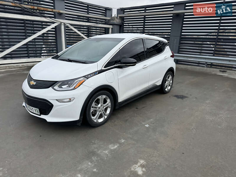 Хетчбек Chevrolet Bolt EV 2019 в Києві фото 2 Хетчбек Chevrolet Bolt EV 2019 в Києві