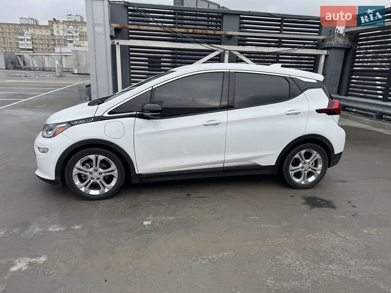 Хетчбек Chevrolet Bolt EV 2019 в Києві фото 4 Хетчбек Chevrolet Bolt EV 2019 в Києві