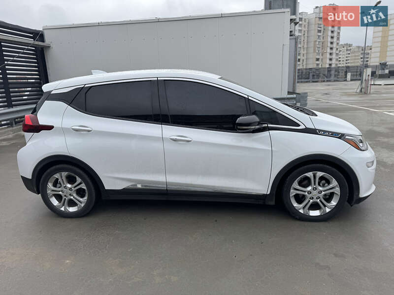 Хетчбек Chevrolet Bolt EV 2019 в Києві фото 18 Хетчбек Chevrolet Bolt EV 2019 в Києві