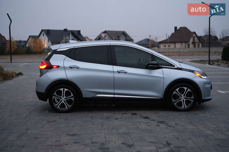 Хэтчбек Chevrolet Bolt EV 2017 в Луцке фото 4 Хэтчбек Chevrolet Bolt EV 2017 в Луцке