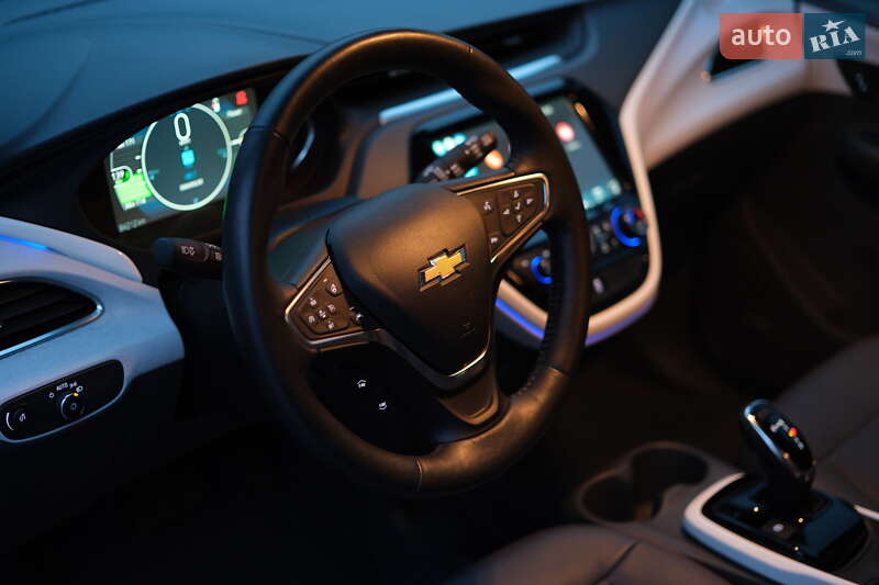 Хэтчбек Chevrolet Bolt EV 2017 в Луцке фото 11 Хэтчбек Chevrolet Bolt EV 2017 в Луцке