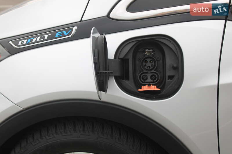 Хетчбек Chevrolet Bolt EV 2017 в Києві