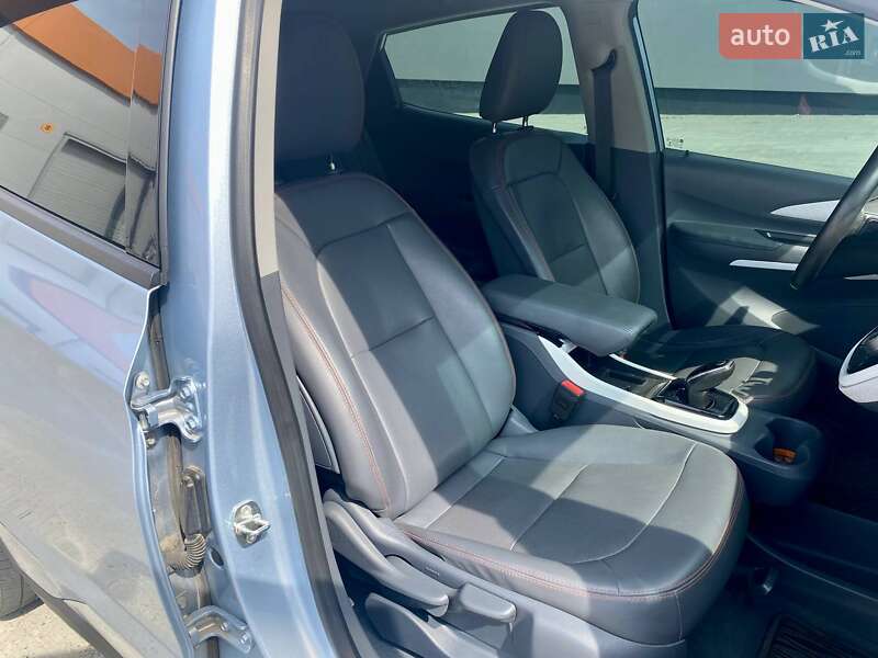 Хетчбек Chevrolet Bolt EV 2017 в Києві